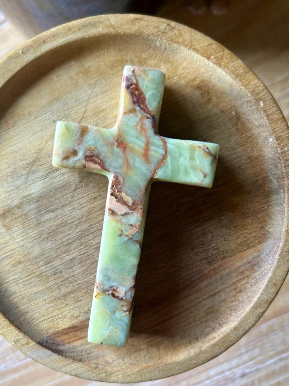 Hand Carved Green Onyx Cross - Picture 4 of 10